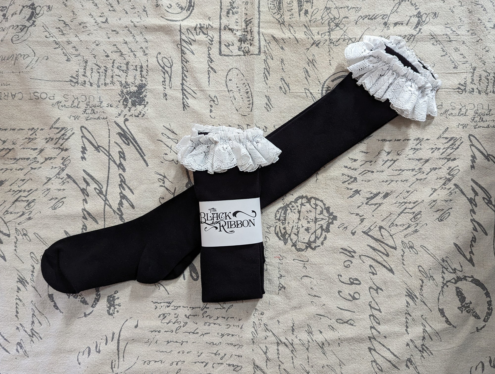 Cluny Scallop Lace Top Socks - Black x White
